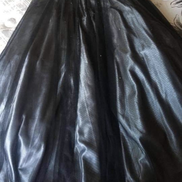 Laura Petites floor length formal dress - Picture 2 of 5